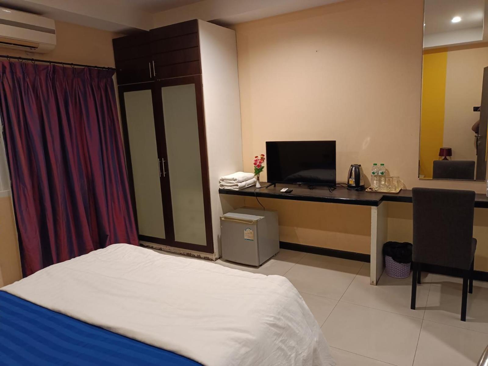 Aura Inn Rooms Паттая Екстер'єр фото